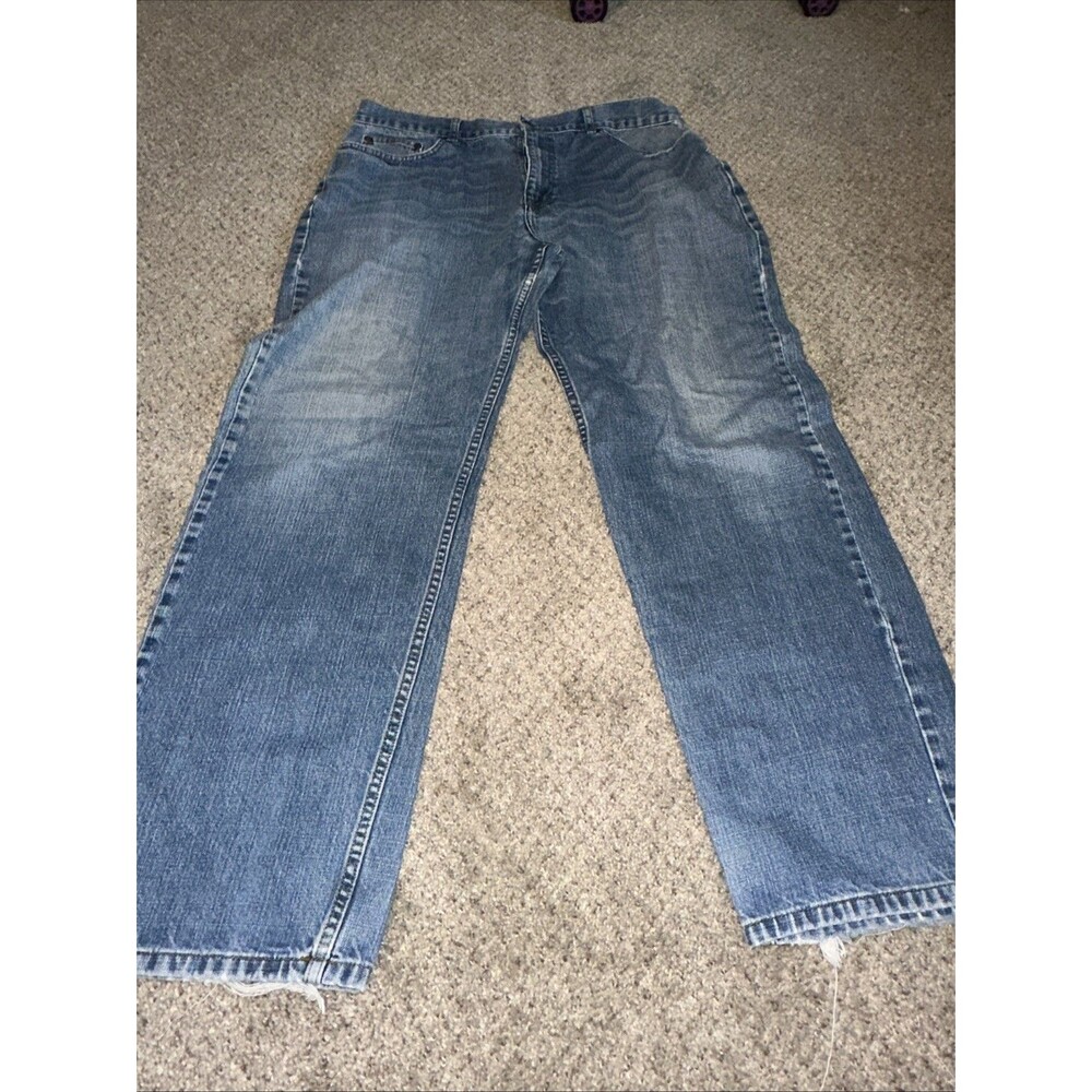 CHAPS Men’s Size 36/32 Relaxed  Fit Denim Jeans Slight Distressing